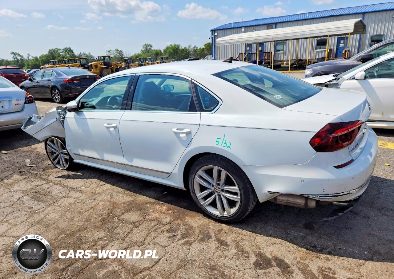 2018 Volkswagen Passat Sel Premium VIN:1VWCA7A30JC010908 - 2