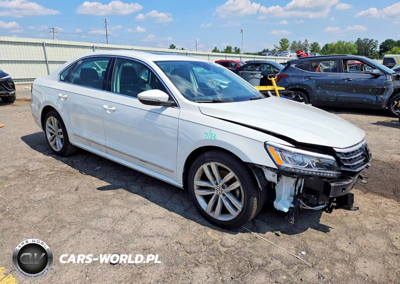 2018 Volkswagen Passat Sel Premium VIN:1VWCA7A30JC010908 - 4
