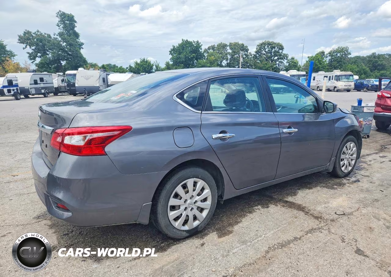 2018 Nissan Sentra S VIN:3N1AB7AP8JY332491 - 3