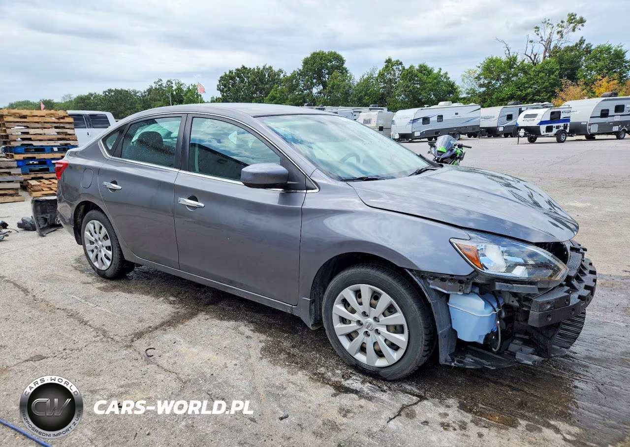 2018 Nissan Sentra S VIN:3N1AB7AP8JY332491 - 4