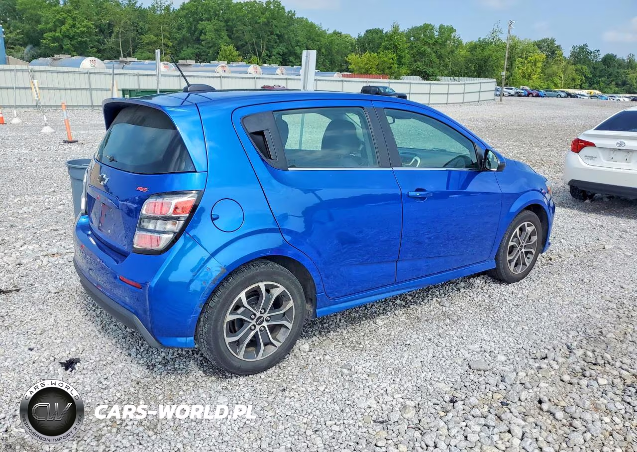 2019 Chevrolet Sonic Lt VIN:1G1JD6SB3K4139604 - 3
