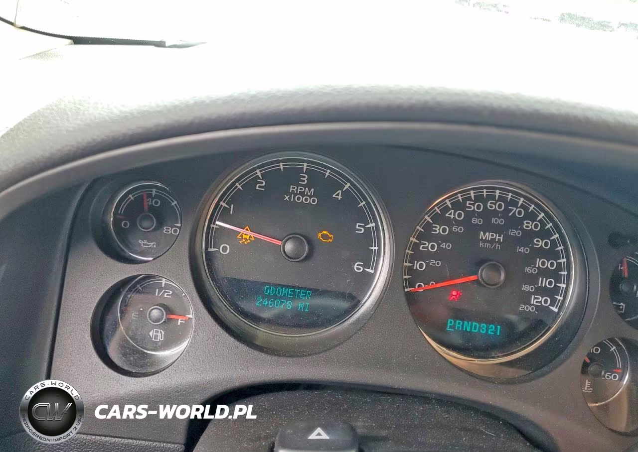 2007 Chevrolet Suburban C1500 VIN:1GNFC16037J207833 - 9