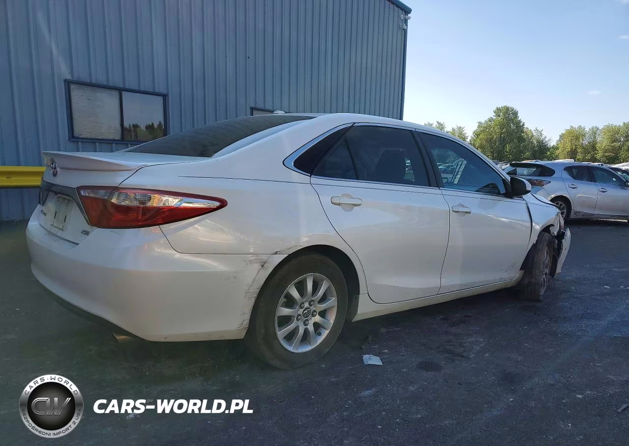2016 Toyota Camry Xse VIN:4T1BF1FK9GU172628 - 3