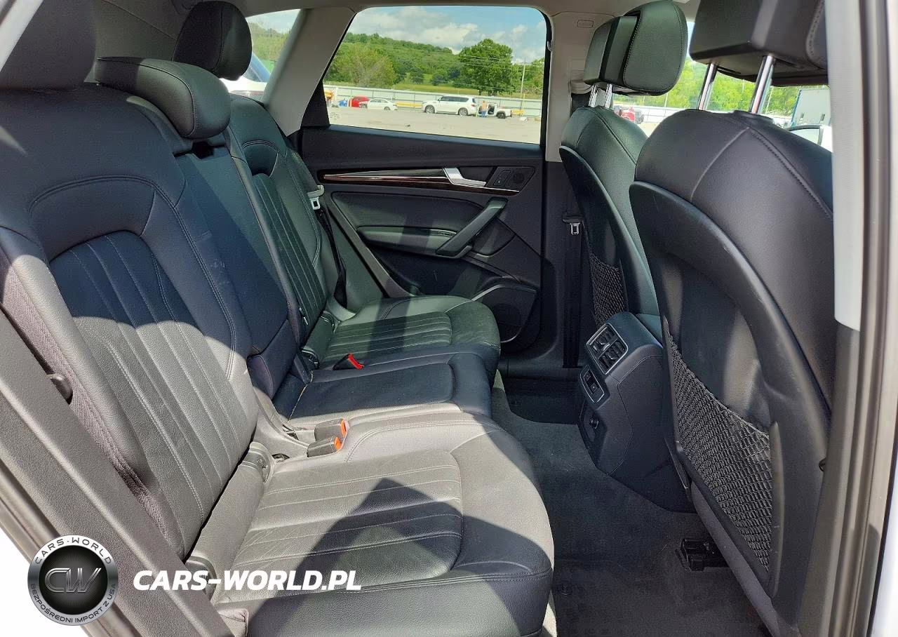 2018 Audi Q5 Premium VIN:WA1ANAFY4J2017053 - 11