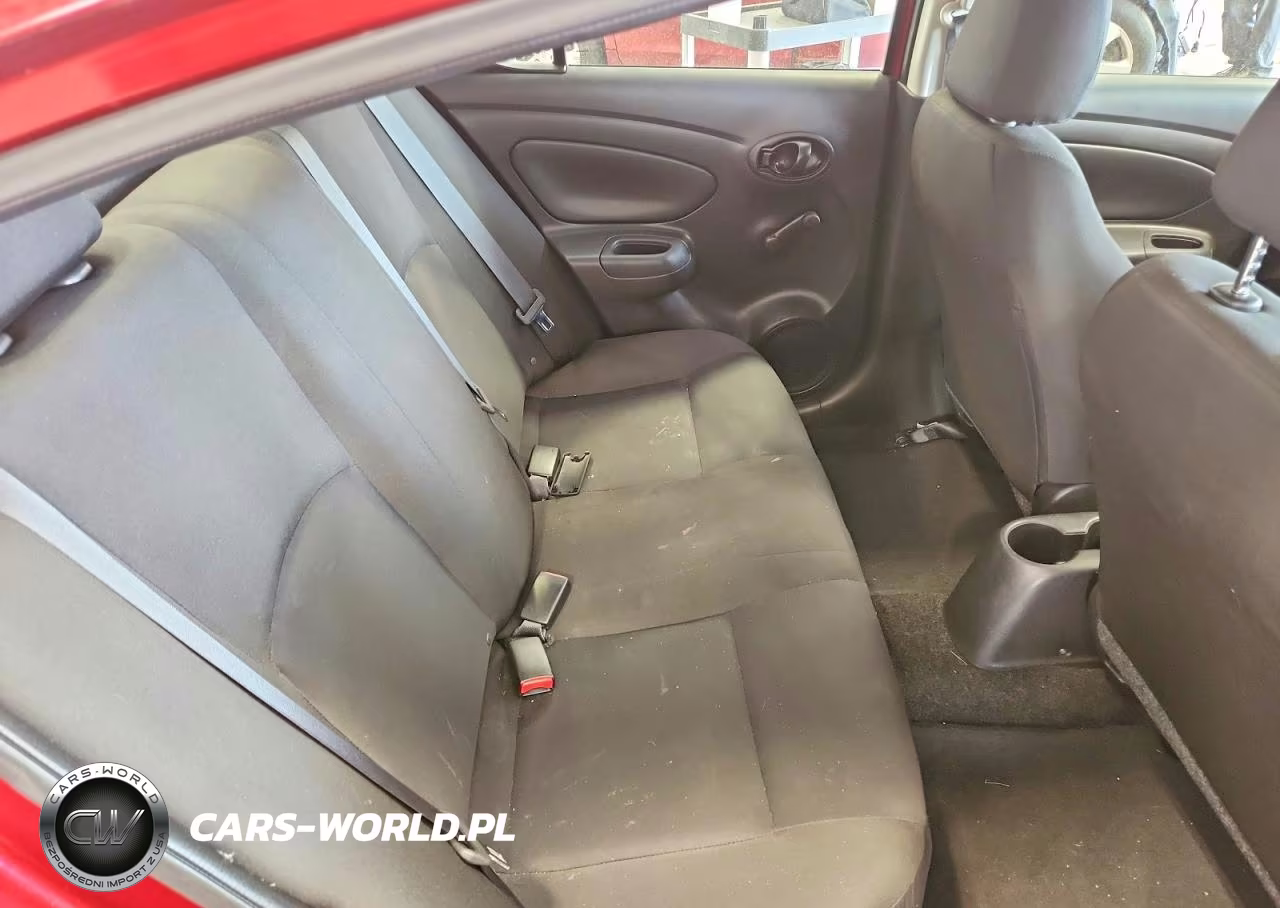 2018 Nissan Versa S Plus VIN:3N1CN7AP8JL868242 - 10