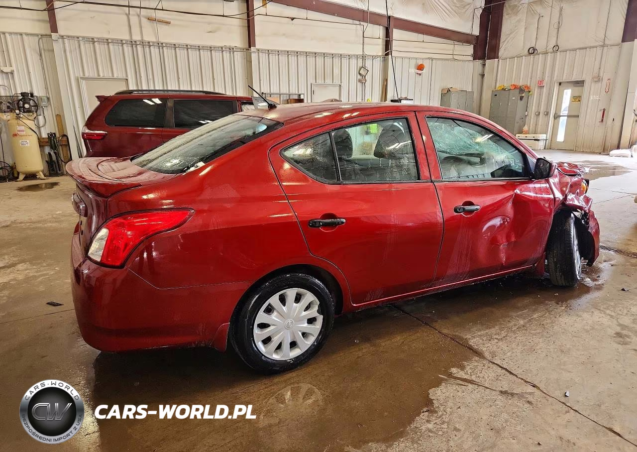 2018 Nissan Versa S Plus VIN:3N1CN7AP8JL868242 - 3