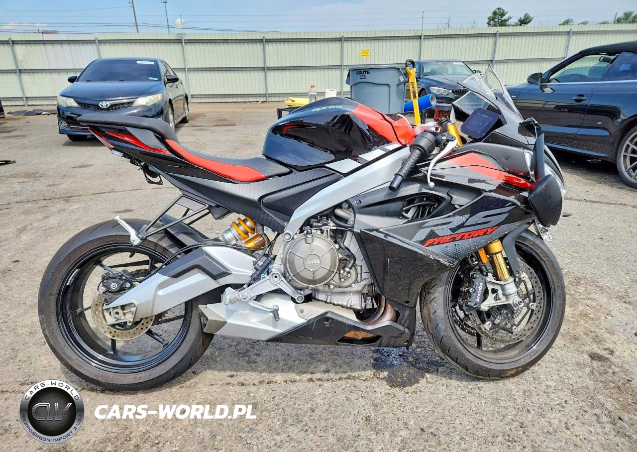 2026 Aprilia Rs 660 Factory