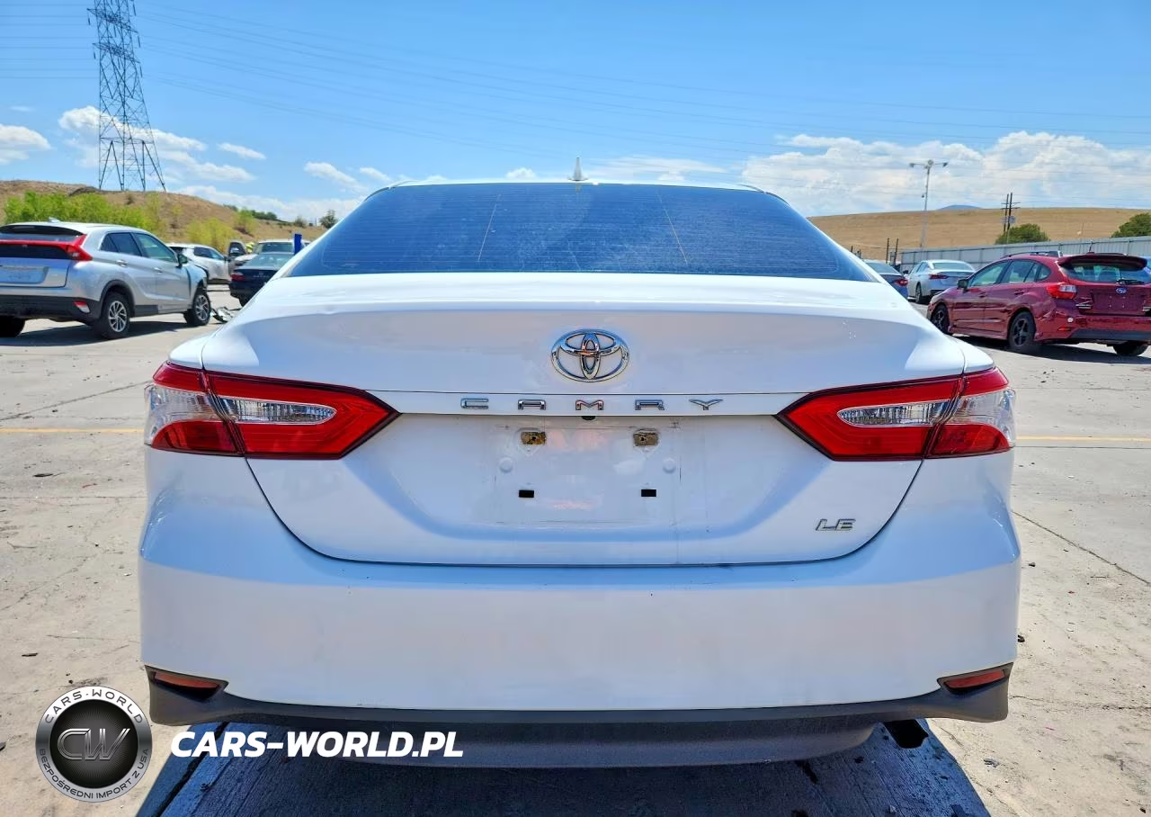 2019 Toyota Camry Le VIN:4T1B11HKXKU786947 - 6