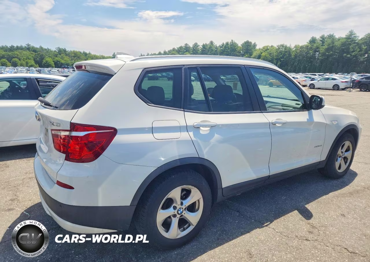 2011 BMW X3 xDrive28I VIN:5UXWX5C59BL701212 - 3