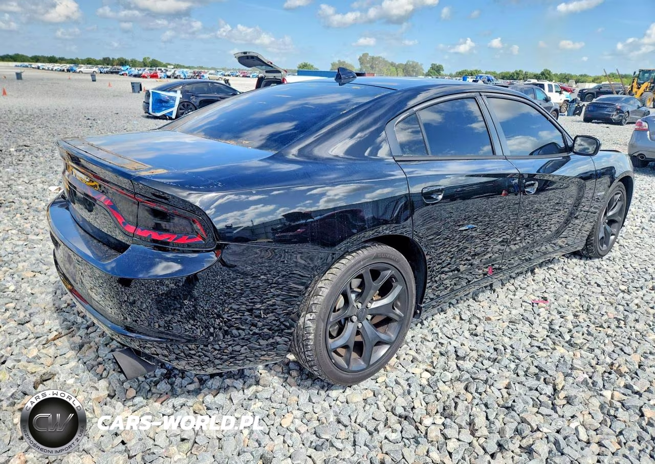 2016 Dodge Charger R-T VIN:2C3CDXCTXGH133147 - 3