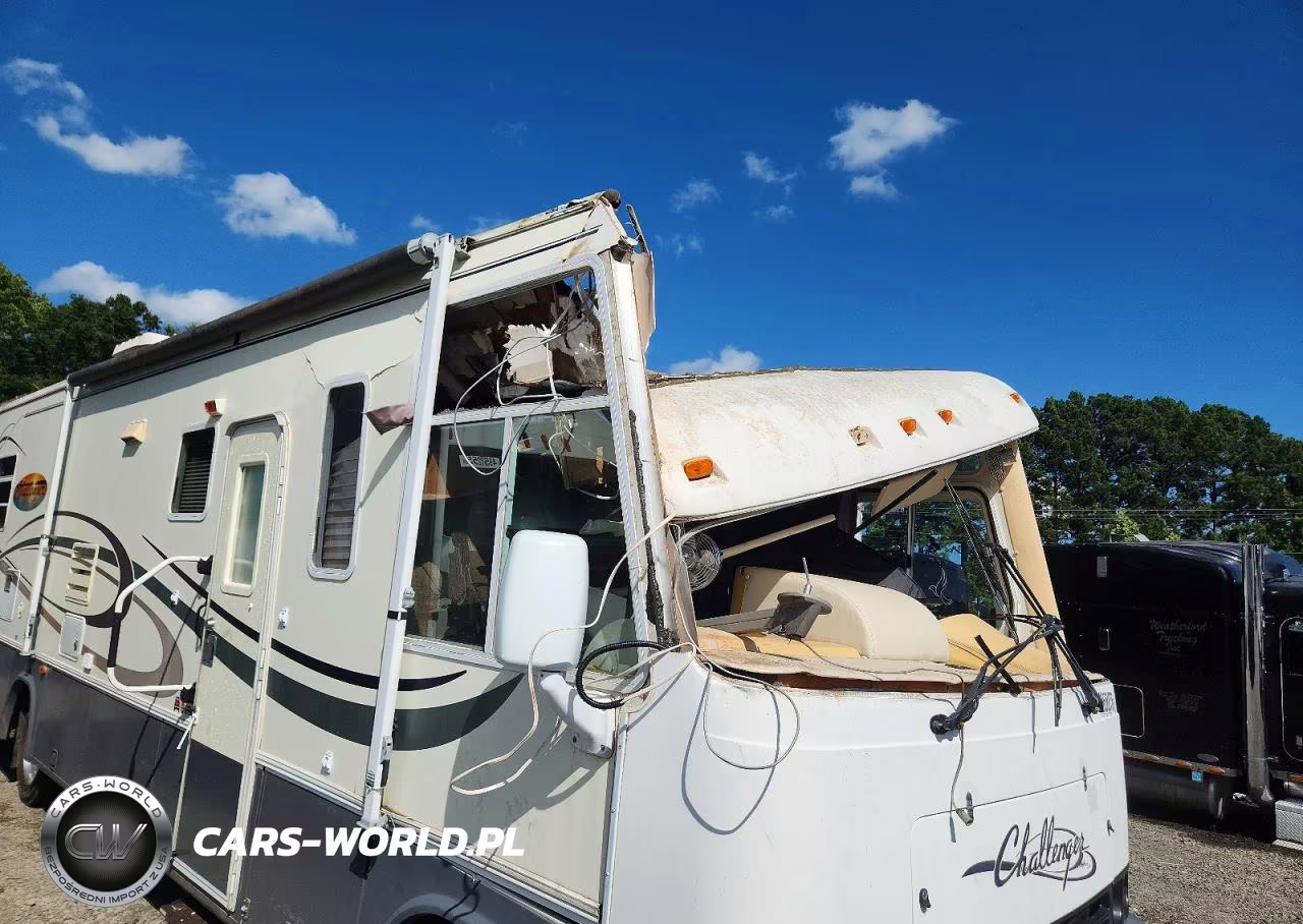 2000 Workhorse Challenger Rv VIN:5B4LP37J6Y3317032 - 9
