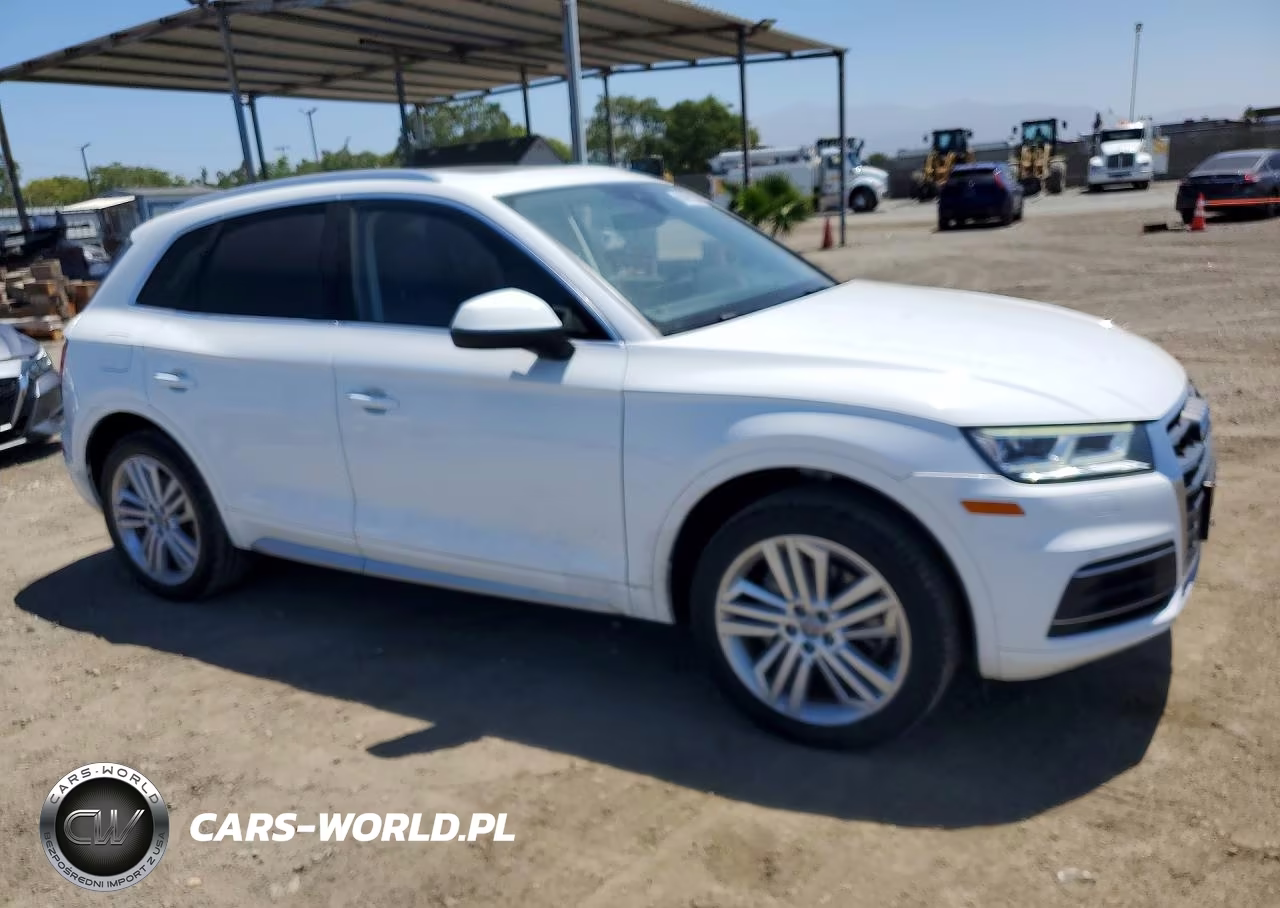 2018 Audi Q5 Premium Plus VIN:WA1BNAFY5J2247379 - 4