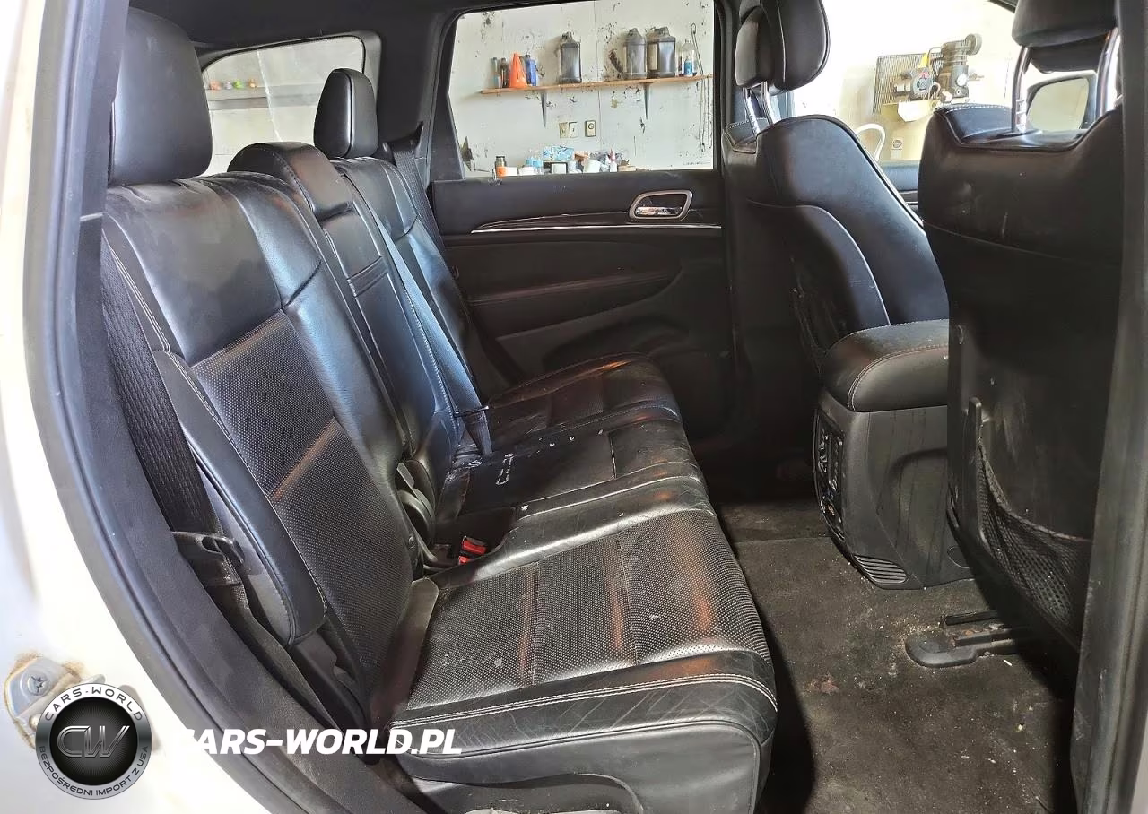 2015 Jeep Grand Cherokee Overland VIN:1C4RJFCM0FC683606 - 10