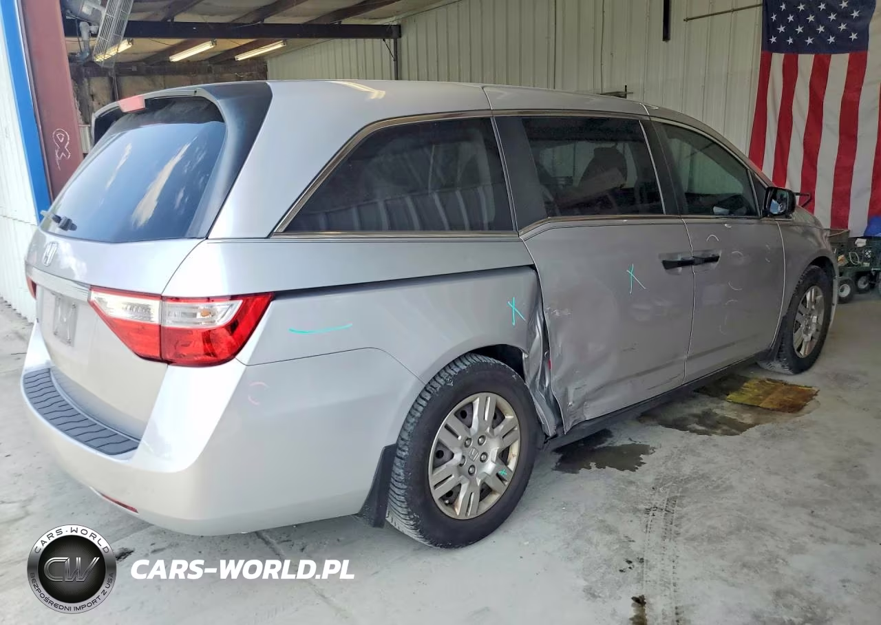 2013 Honda Odyssey Lx VIN:5FNRL5H21DB039768 - 3