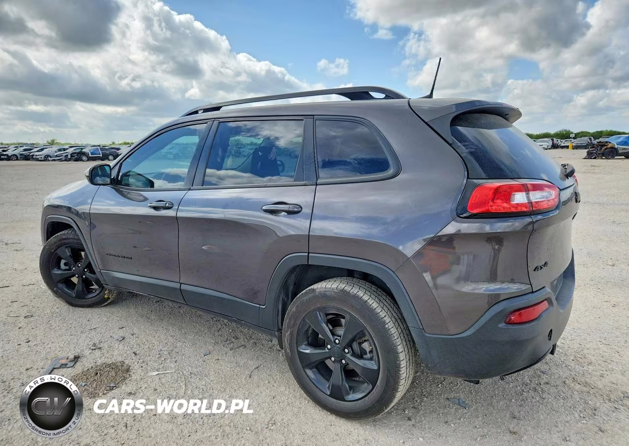 2018 Jeep Cherokee Latitude VIN:1C4PJMCB6JD505681 - 2