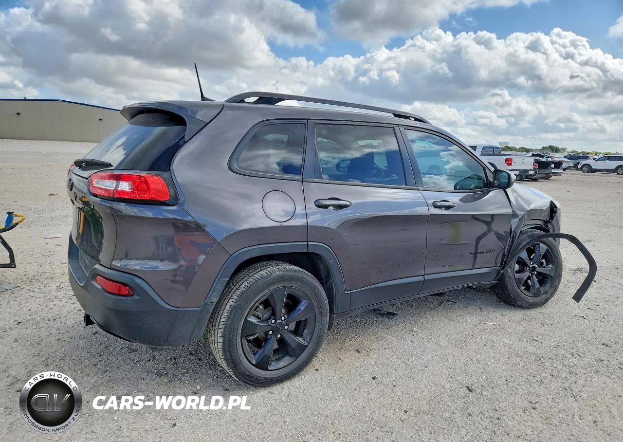 2018 Jeep Cherokee Latitude VIN:1C4PJMCB6JD505681 - 3