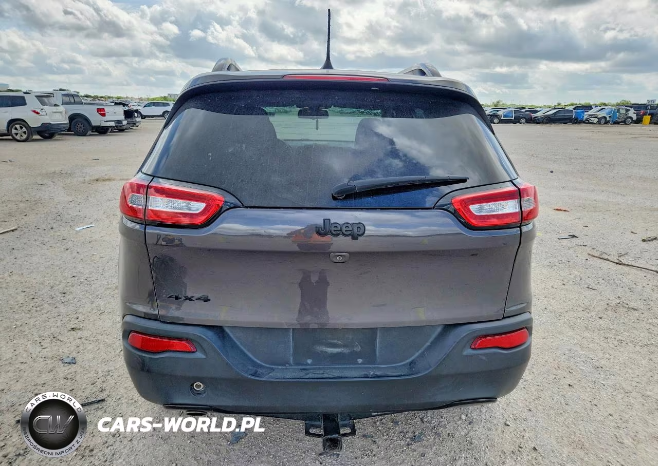 2018 Jeep Cherokee Latitude VIN:1C4PJMCB6JD505681 - 6