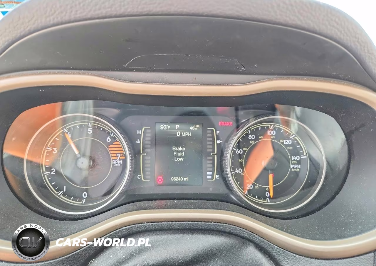 2018 Jeep Cherokee Latitude VIN:1C4PJMCB6JD505681 - 9