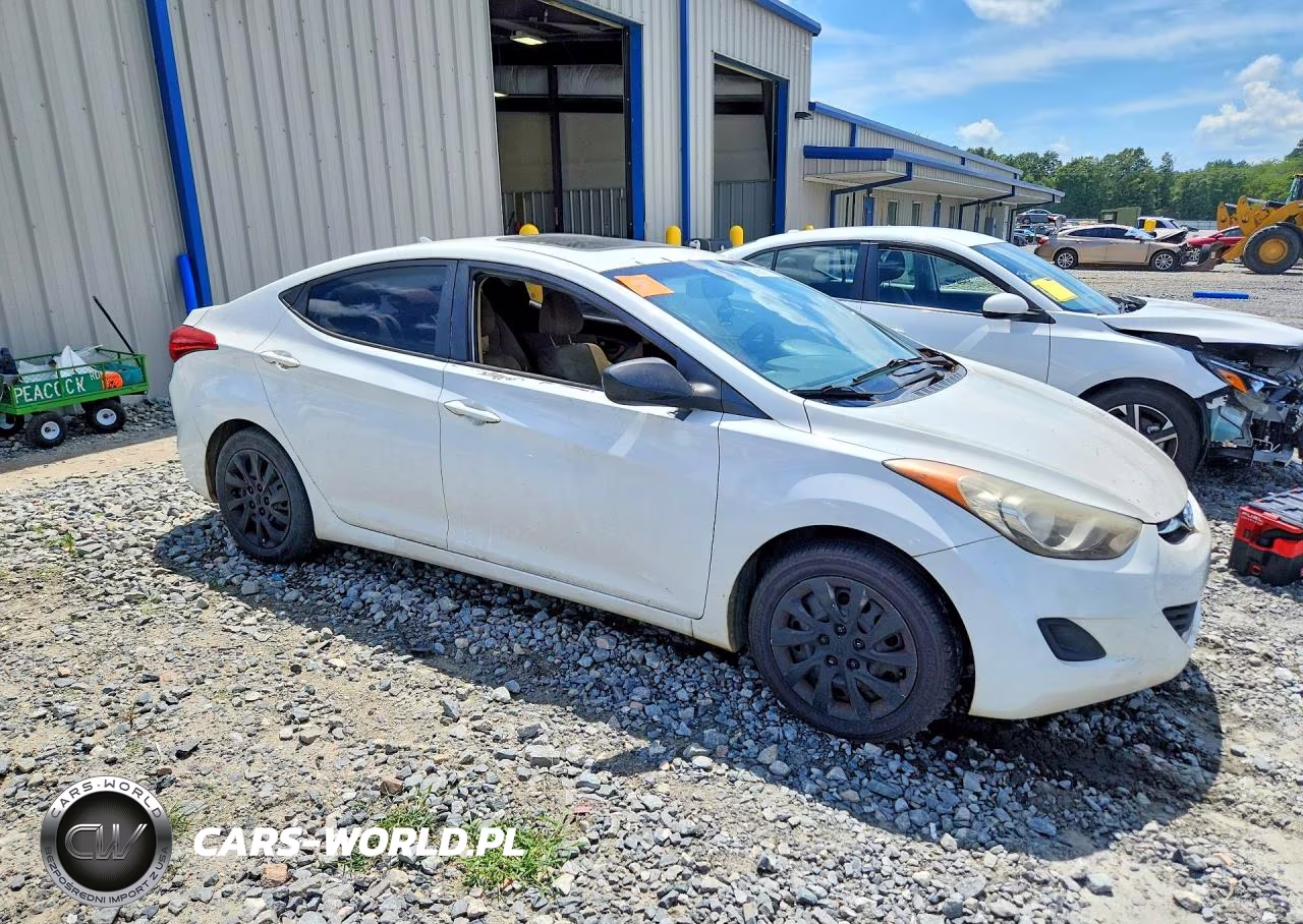 2012 Hyundai Elantra Gls VIN:5NPDH4AE4CH113761 - 4
