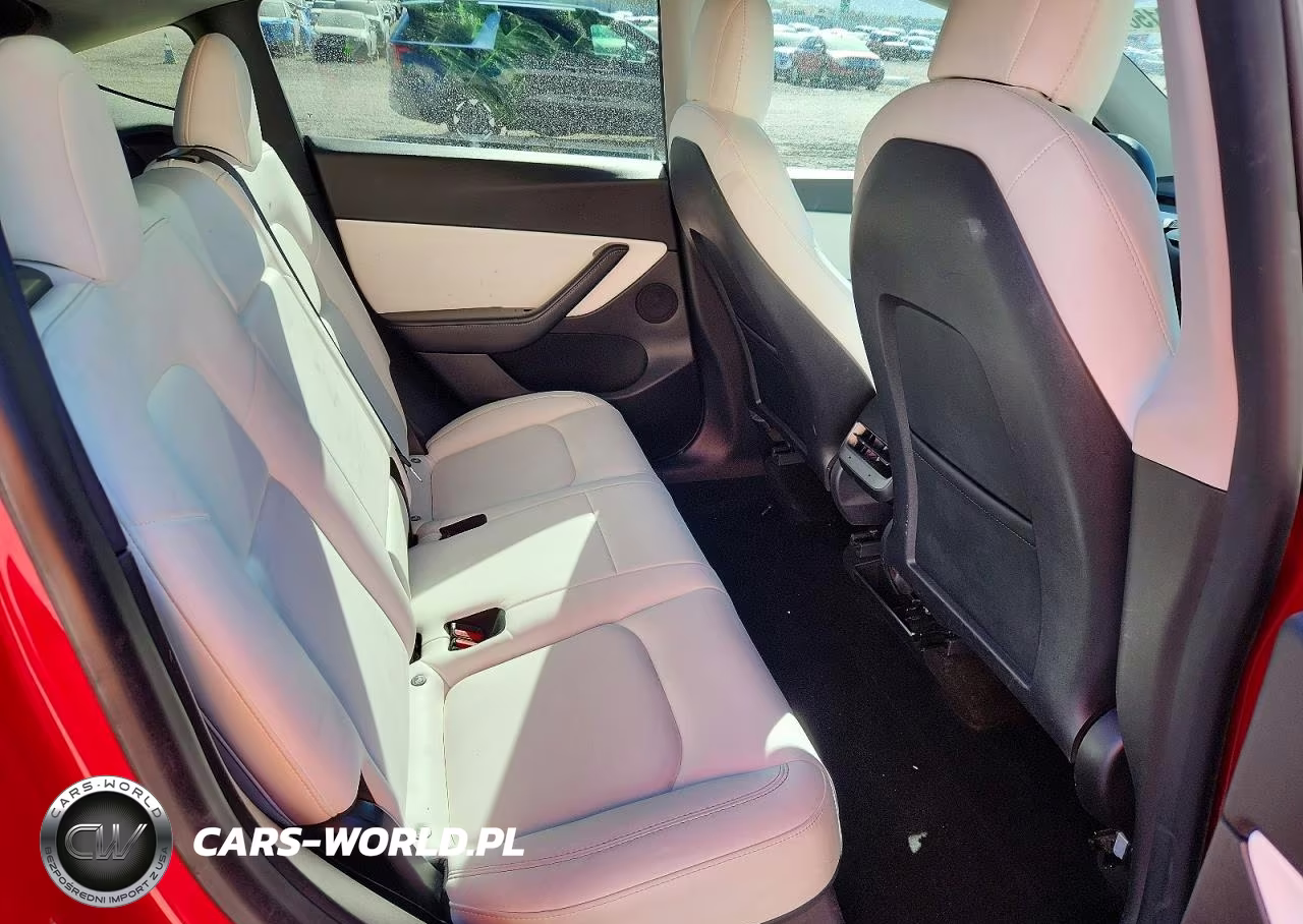 2021 Tesla Model Y VIN:5YJYGDEE4MF216273 - 10