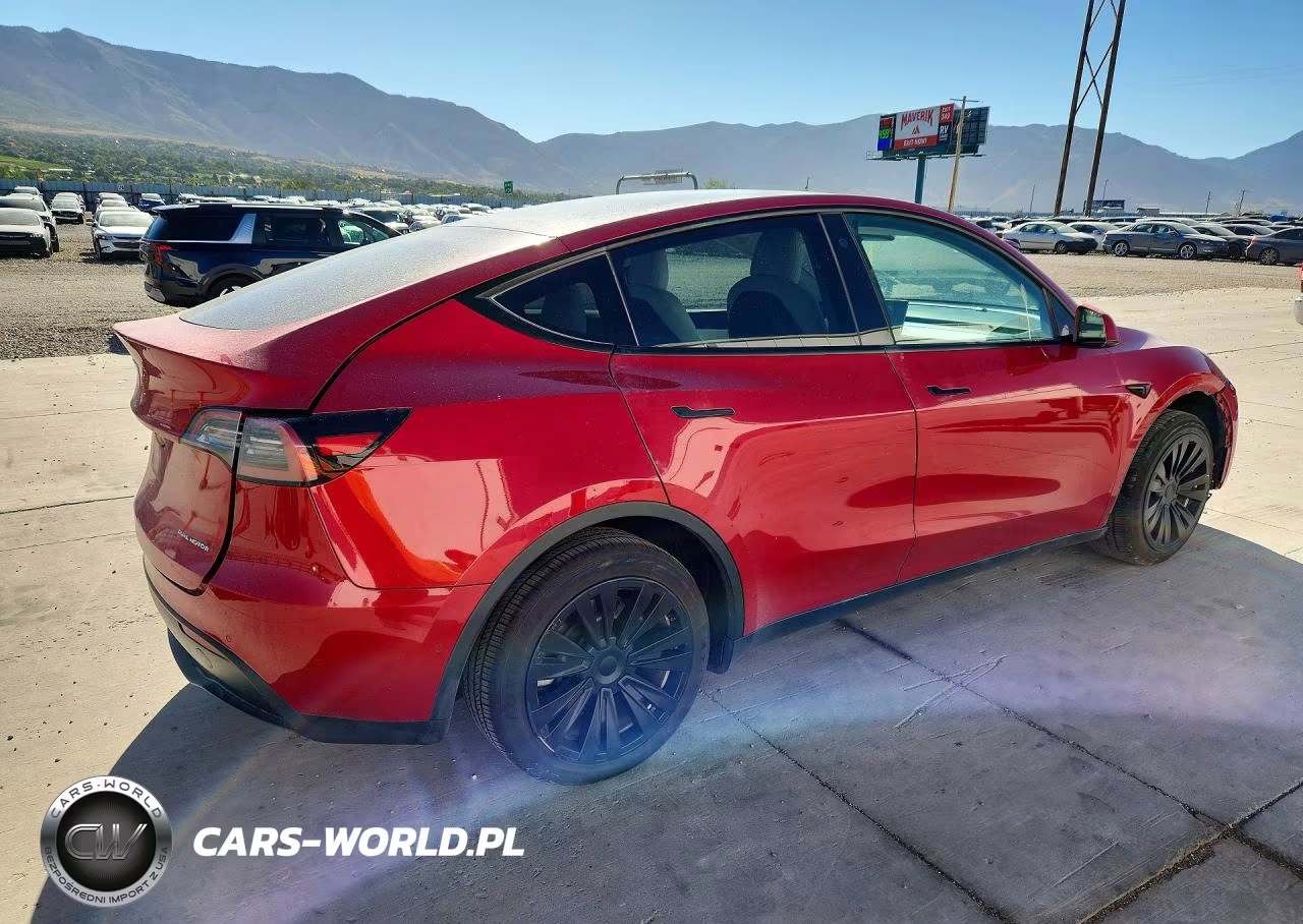 2021 Tesla Model Y VIN:5YJYGDEE4MF216273 - 3
