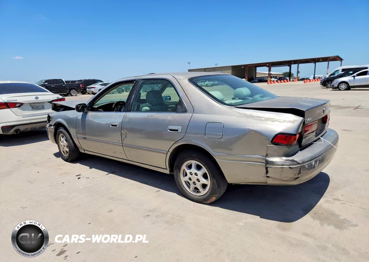 1998 Toyota Camry Le VIN:JT2BG22KXW0205891 - 2