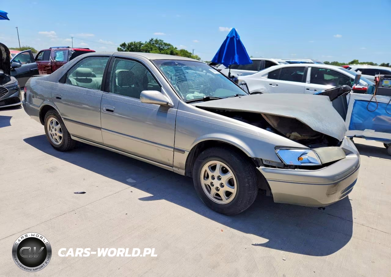 1998 Toyota Camry Le VIN:JT2BG22KXW0205891 - 4