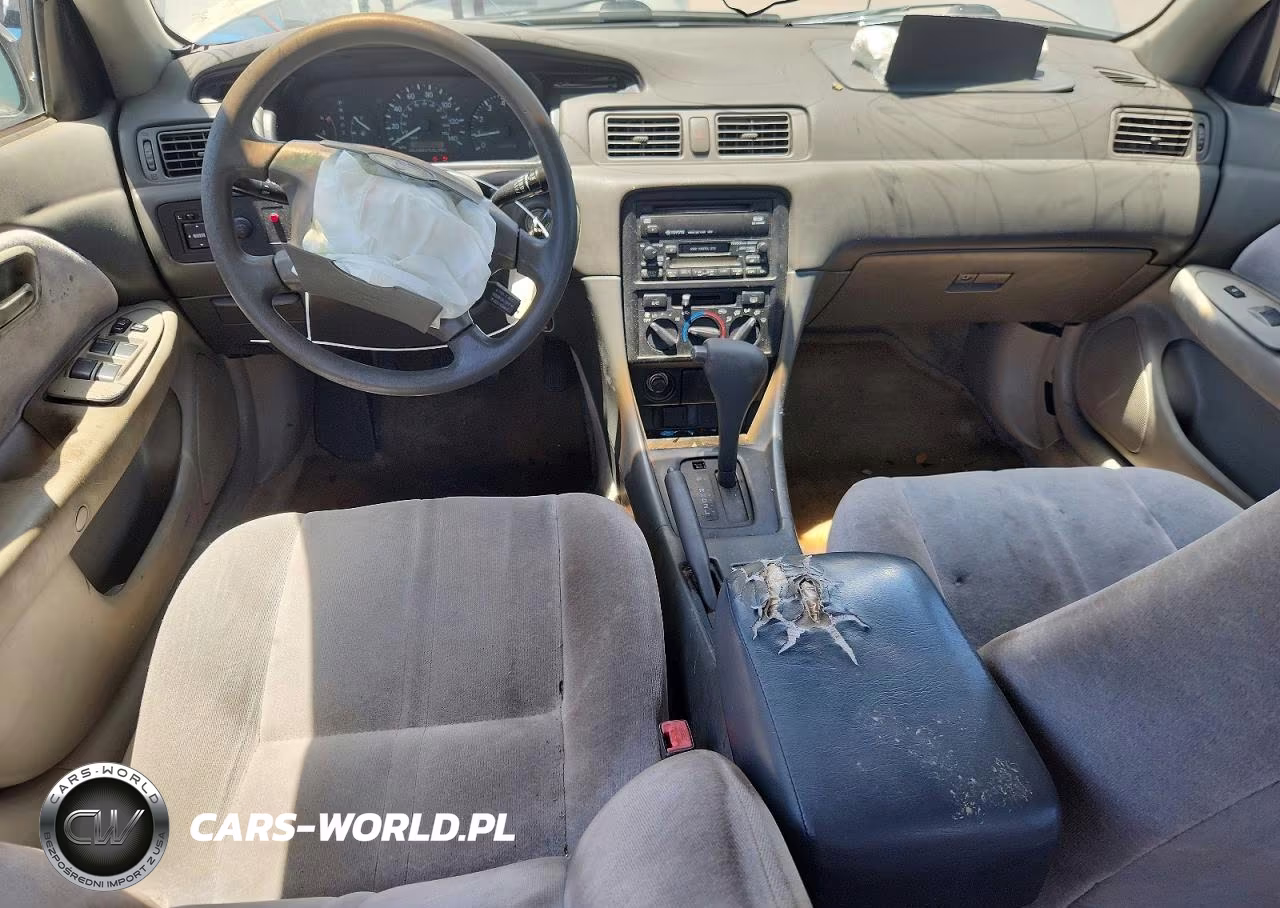 1998 Toyota Camry Le VIN:JT2BG22KXW0205891 - 8