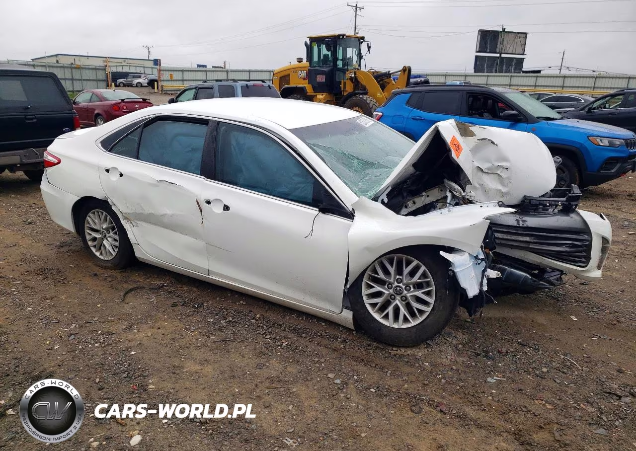 2017 Toyota Camry Le VIN:4T1BF1FK8HU338929 - 4