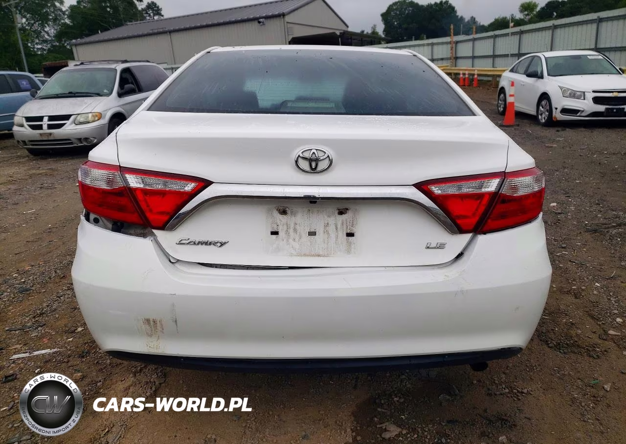 2017 Toyota Camry Le VIN:4T1BF1FK8HU338929 - 6