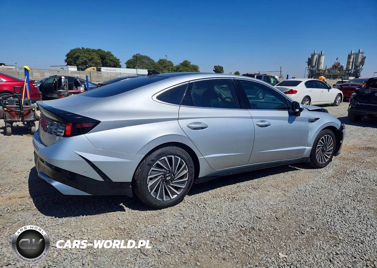 2024 Hyundai Sonata Hybrid Limited VIN:KMHL54JJ5RA100367 - 3