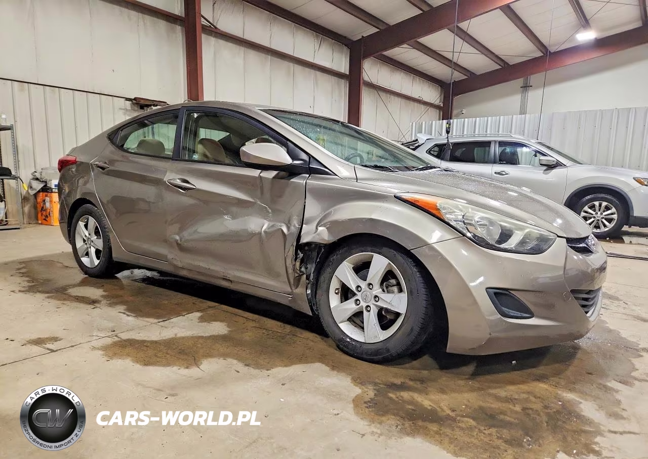 2013 Hyundai Elantra Gls VIN:5NPDH4AE0DH323078 - 4