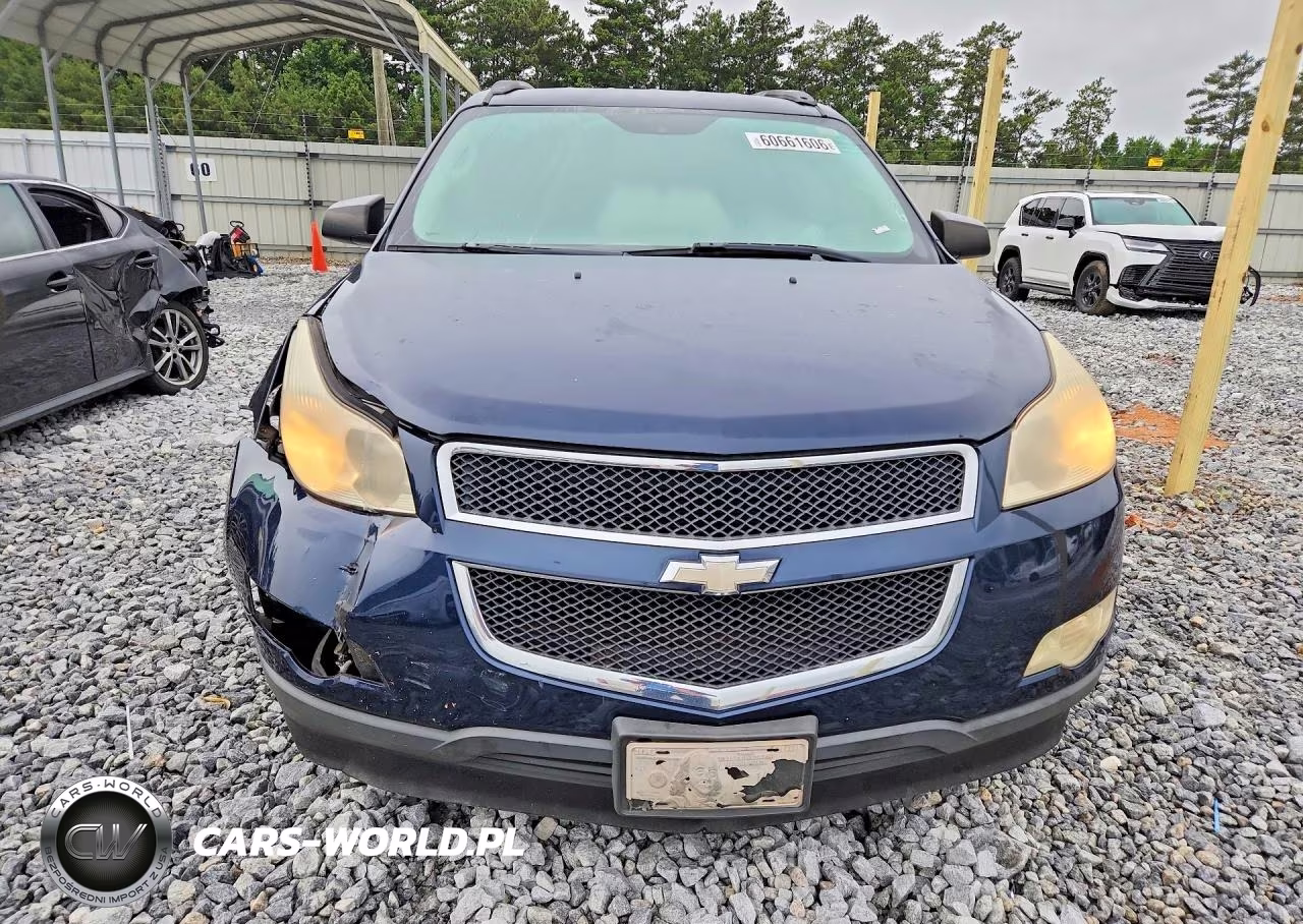 2011 Chevrolet Traverse Ls VIN:1GNKRFED8BJ400762 - 5