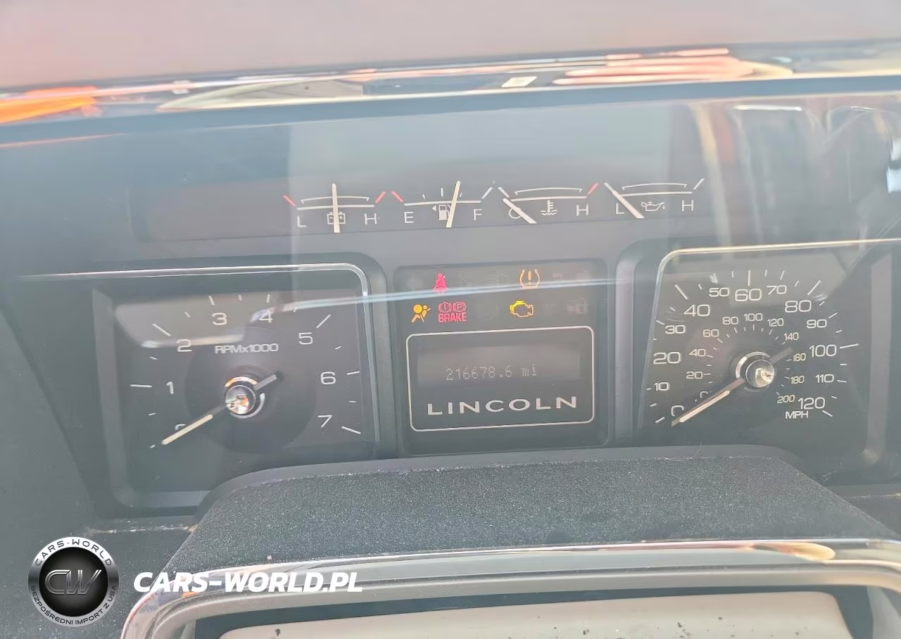 2011 Lincoln Navigator L VIN:5LMJJ3J51BEJ04797 - 9