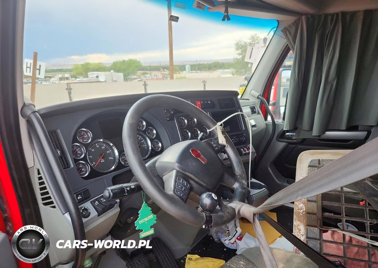 2022 Kenworth T680 Semi Truck VIN:1XKYDP9X8NJ485266 - 8