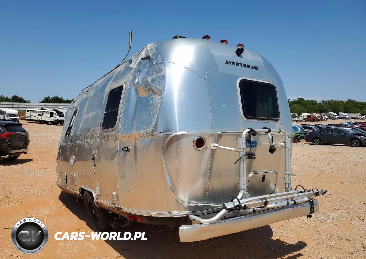 AIRSTREAM CAMPER VIN:1STCMAA11MJ557385 - 2