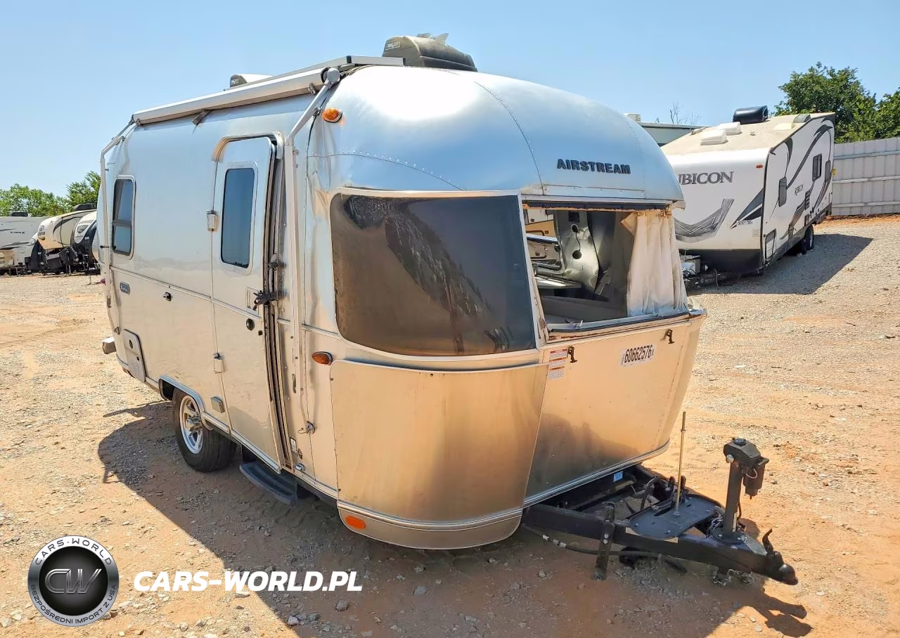 AIRSTREAM CAMPER VIN:1STCMAA11MJ557385 - 4