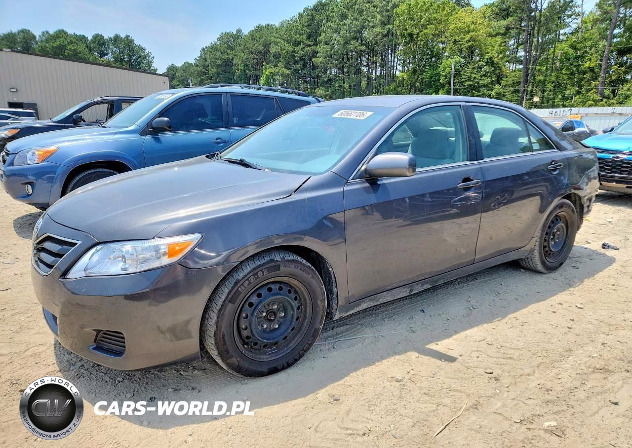 TOYOTA CAMRY BASE – zdjęcie 1 z 12