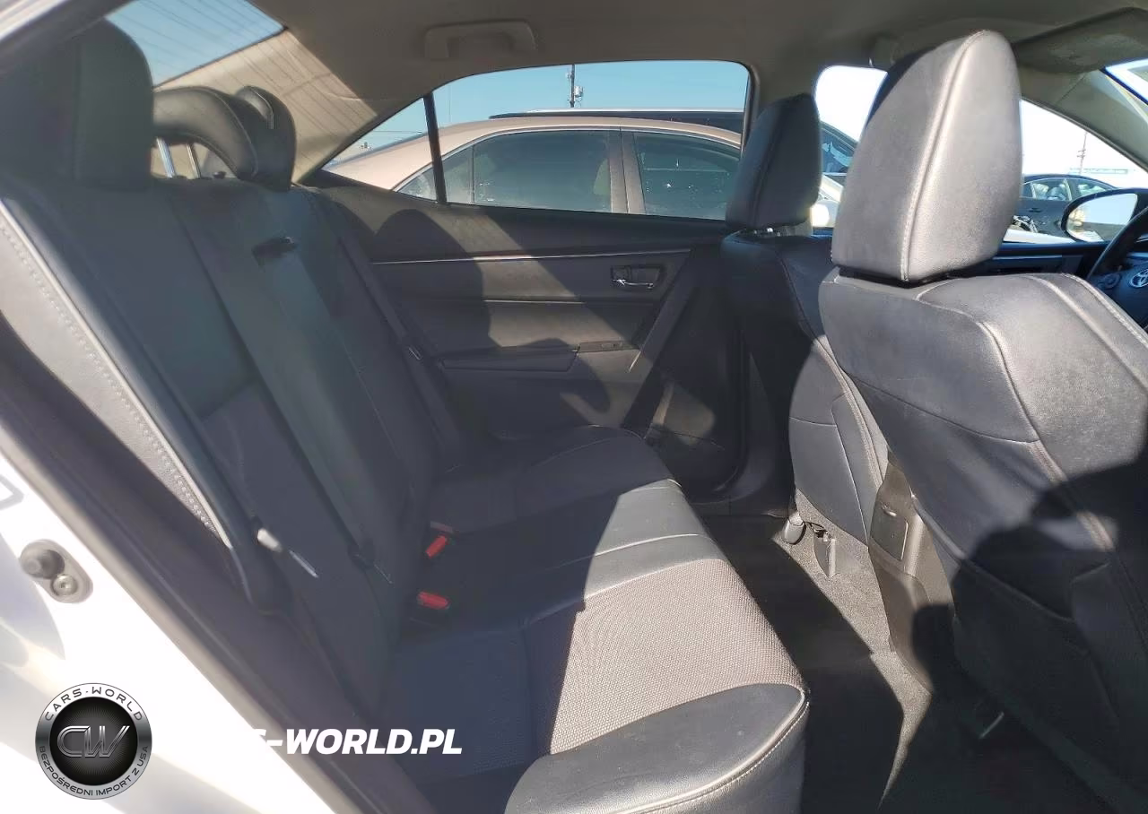 2015 Toyota Corolla S Plus VIN:5YFBURHE6FP193965 - 10