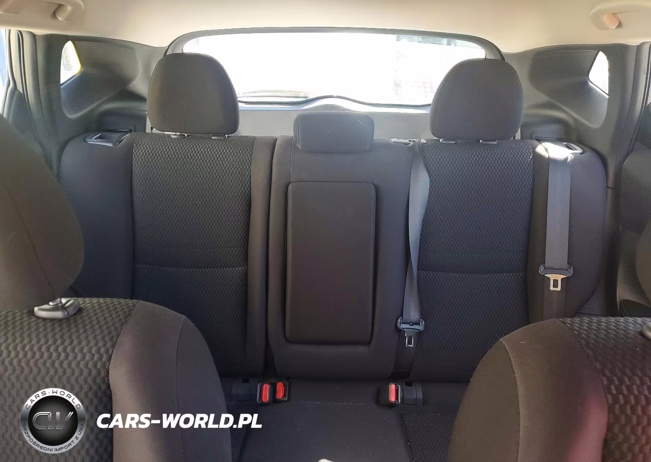 2018 Nissan Rogue Sport S VIN:JN1BJ1CP5JW105400 - 10