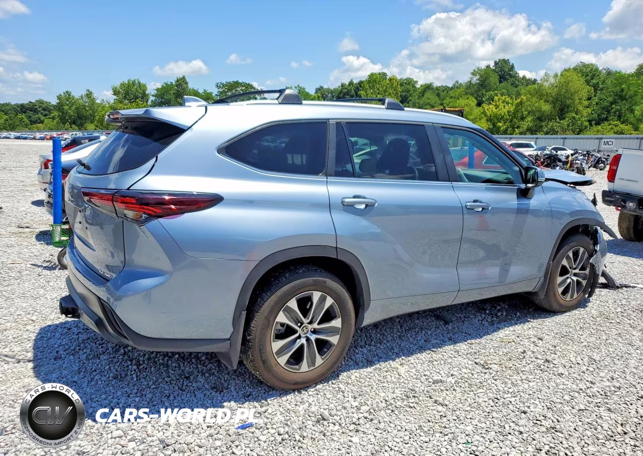 2024 Toyota Highlander Xle VIN:5TDKDRBH2RS551951 - 3