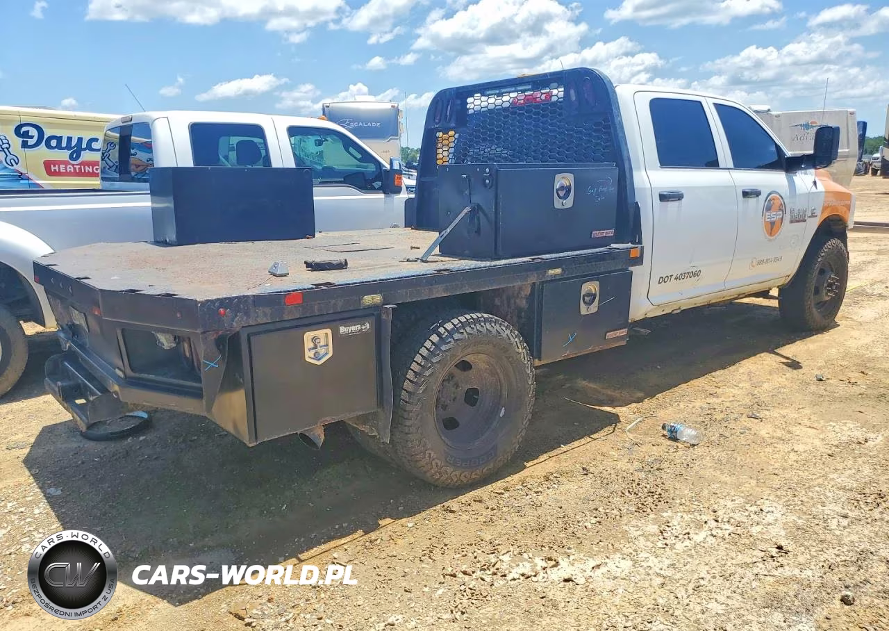 2017 Ram 3500 VIN:3C7WRTCL6HG699877 - 3