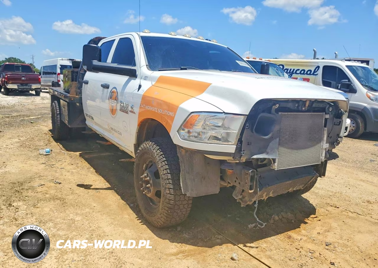 2017 Ram 3500 VIN:3C7WRTCL6HG699877 - 4
