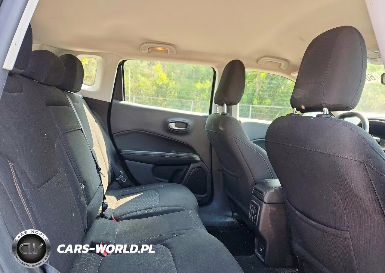 2018 Jeep Compass Sport VIN:3C4NJDAB0JT330834 - 11