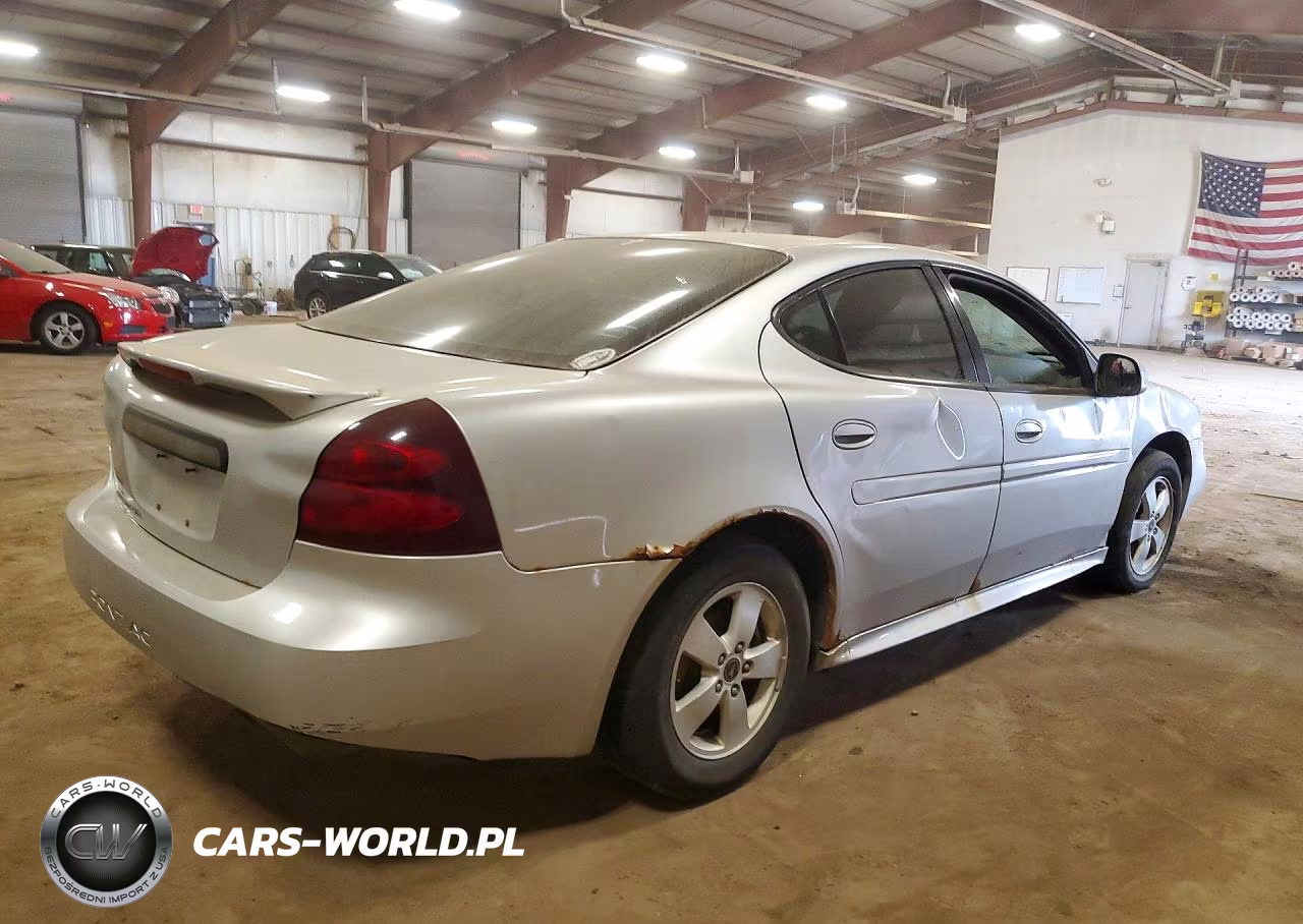 2005 Pontiac Grand Prix VIN:2G2WP522151318758 - 3