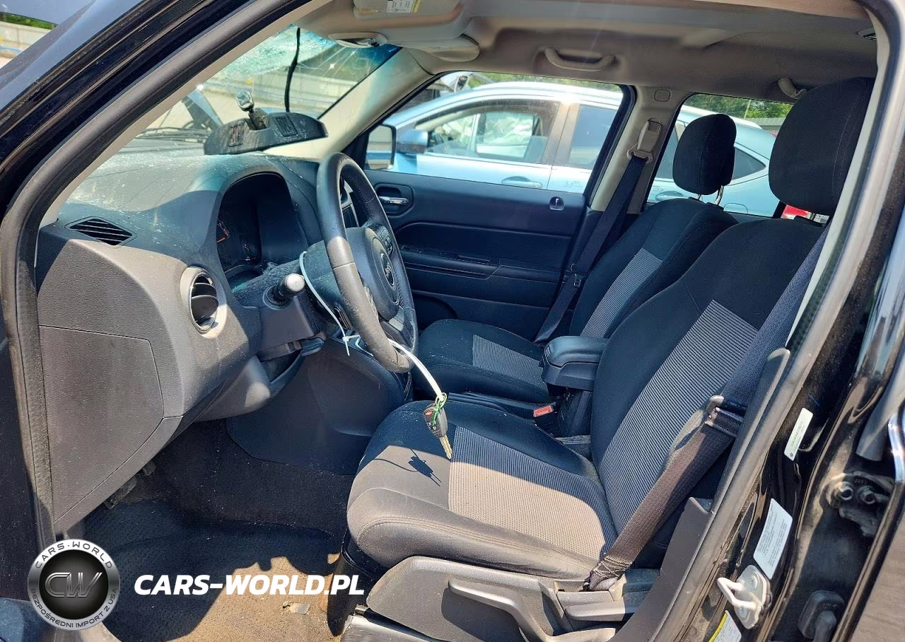 2014 Jeep Patriot Latitude VIN:1C4NJRFB3ED762173 - 7