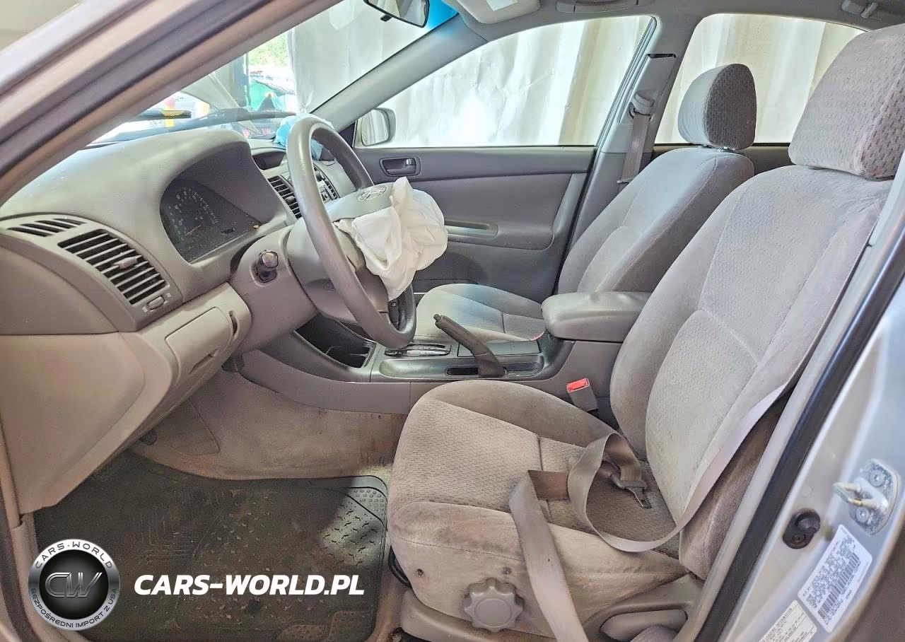 2002 Toyota Camry Le VIN:4T1BE32K72U046197 - 7