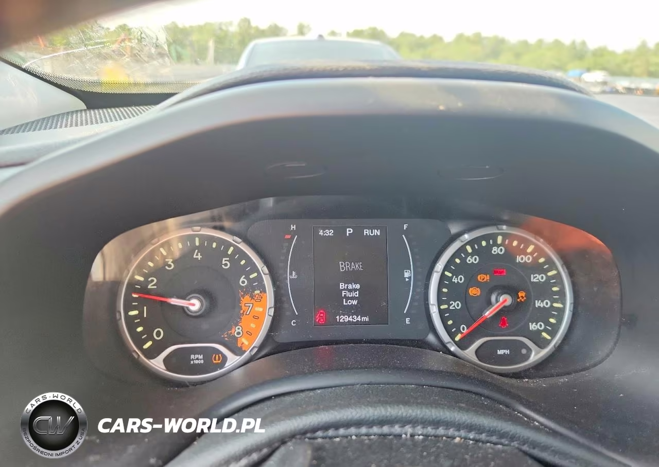 2017 Jeep Renegade Latitude VIN:ZACCJABB7HPE99898 - 9