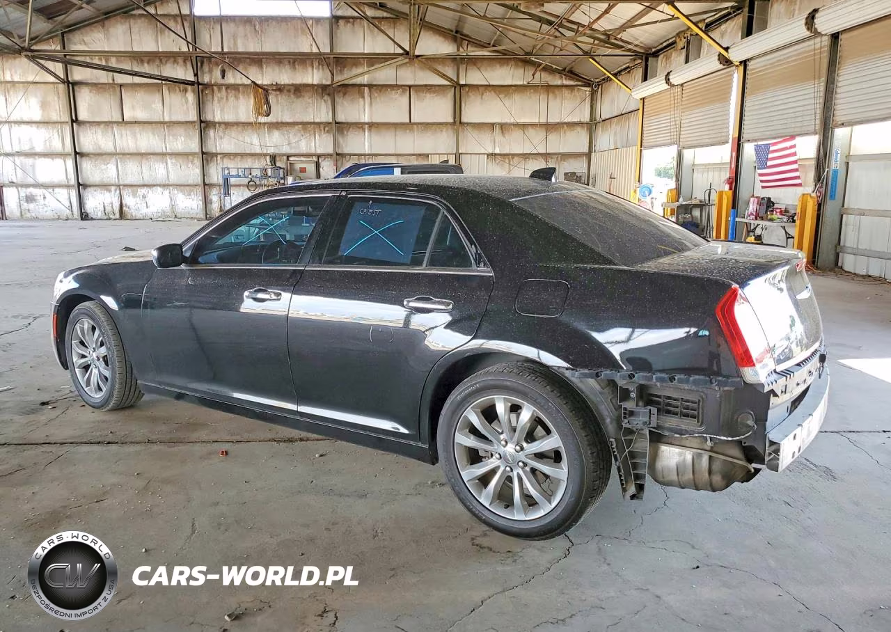 2018 Chrysler 300 Limited VIN:2C3CCAKG4JH250489 - 2