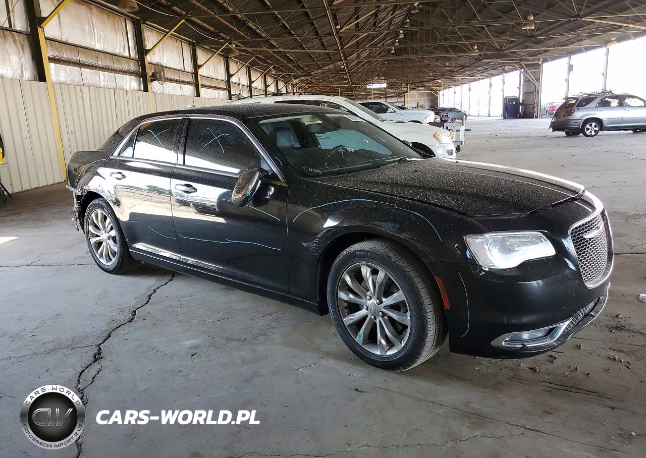 2018 Chrysler 300 Limited VIN:2C3CCAKG4JH250489 - 4
